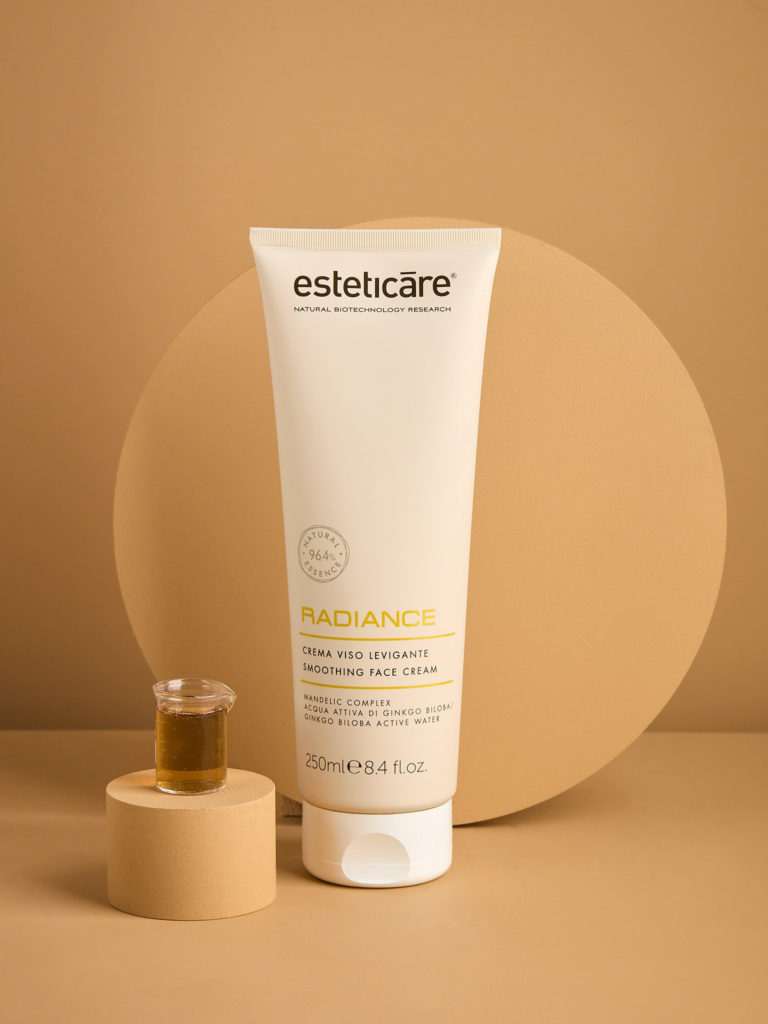 Foto singola del prodotto Crema viso levigante della linea Radiance - Esteticare
