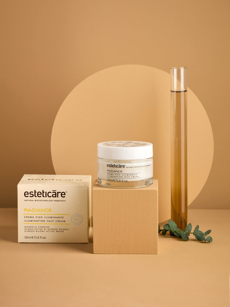 Foto singola del prodotto Crema viso illuminante della linea Radiance - Esteticare