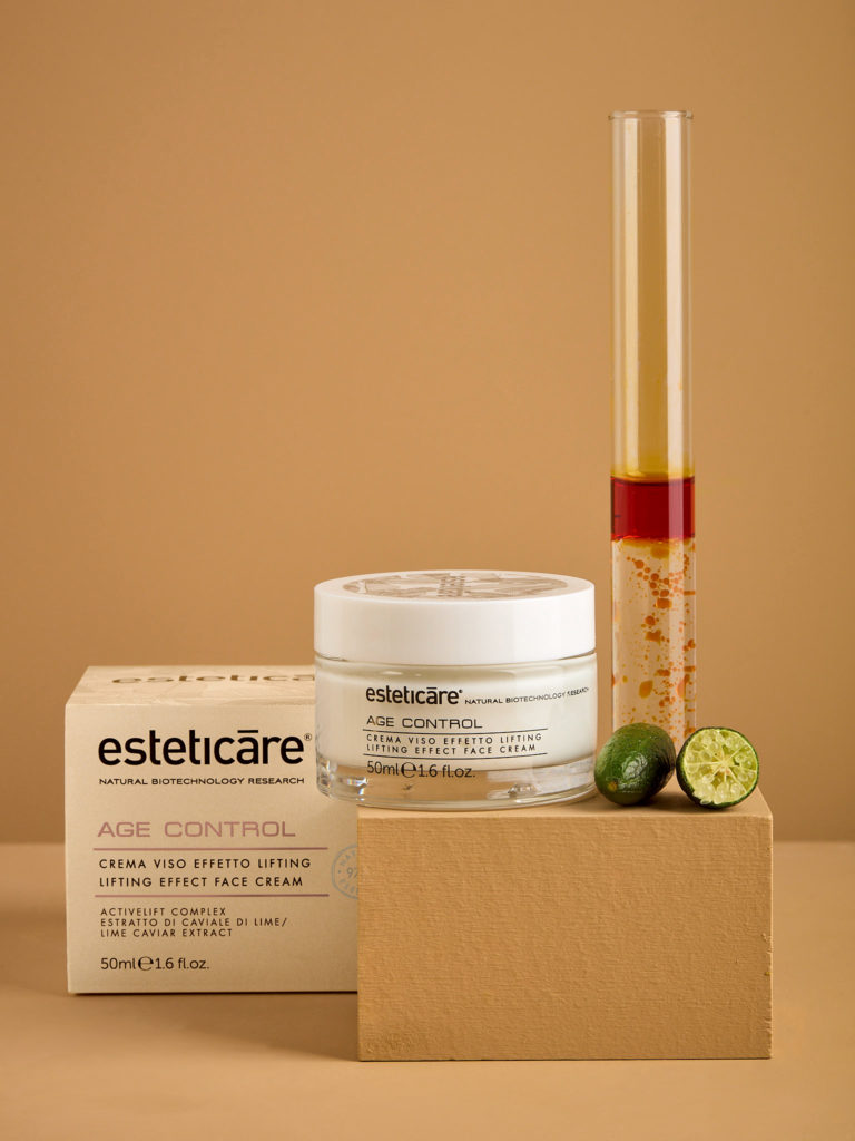 Foto singola del prodotto Crema viso effetto lifting della linea Age Control - Esteticare