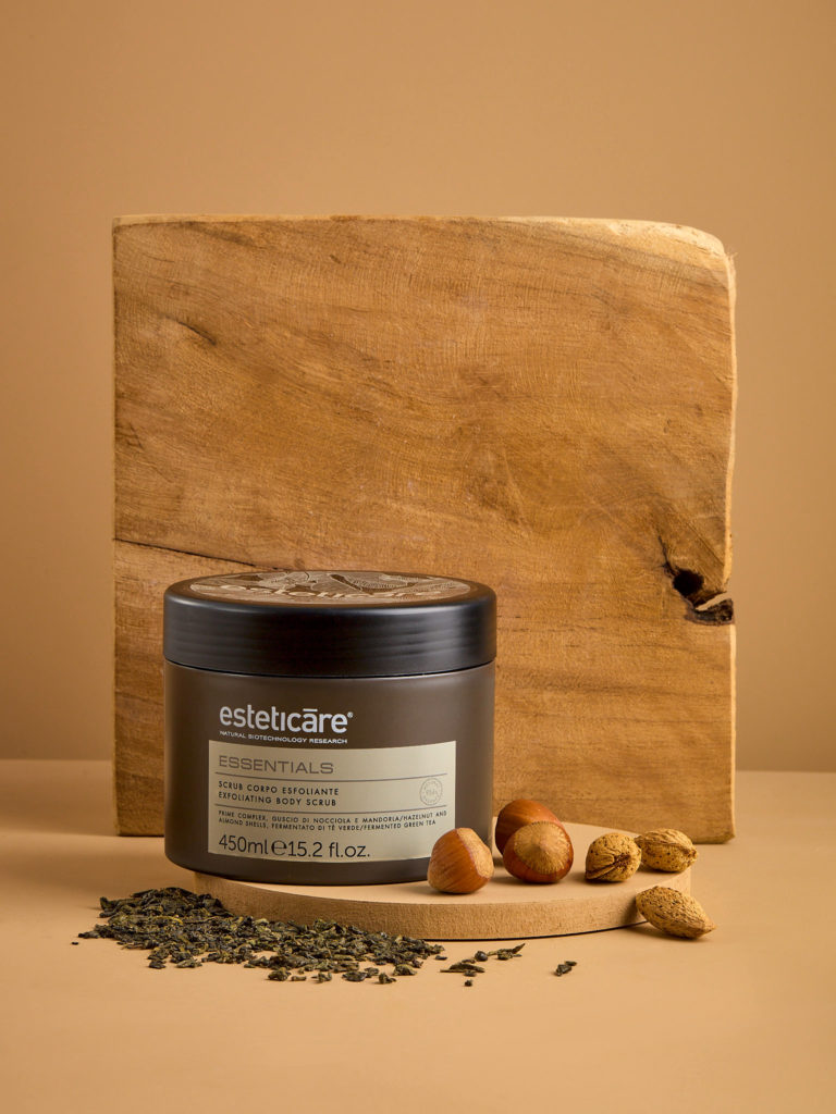 Foto singola del prodotto Scrub corpo esfoliante della linea Essentials - Esteticare