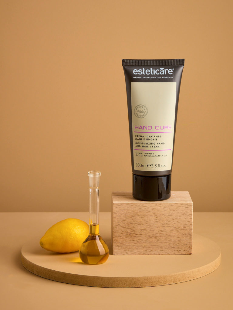 Foto singola del prodotto Crema idratante mani e unghie della linea Hand Cure - Esteticare
