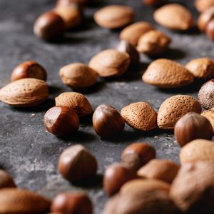 Guscio di nocciola e mandorla